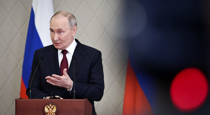 Президент России не видит причин для паники из-за курса рубля