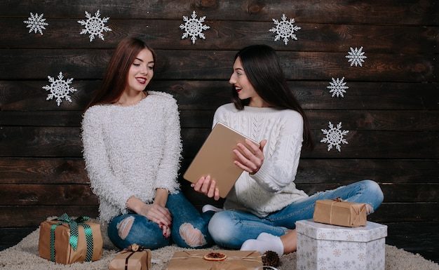 Подарки на Новый год для друзей