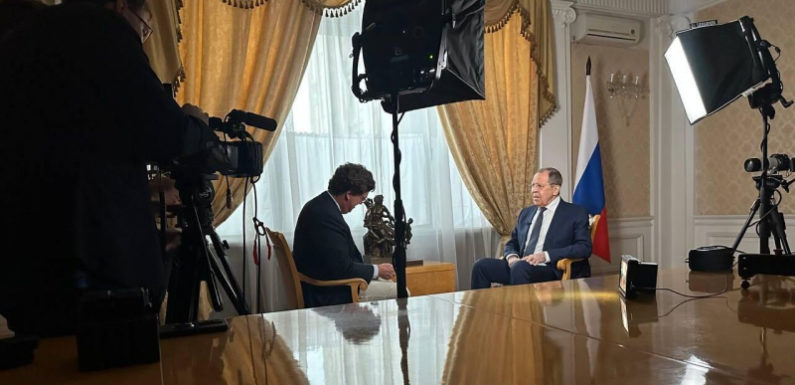 «Стыдно». На Западе неожиданно отреагировали на интервью Лаврова Карлсону