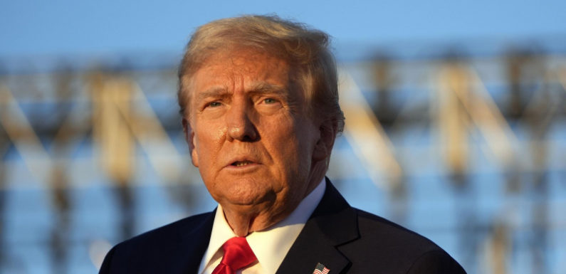 Трамп ушел от ответа на вопрос о сокращении помощи Украине