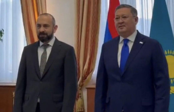 Глава МИД Армении Арарат Мирзоян прибыл в Казахстан