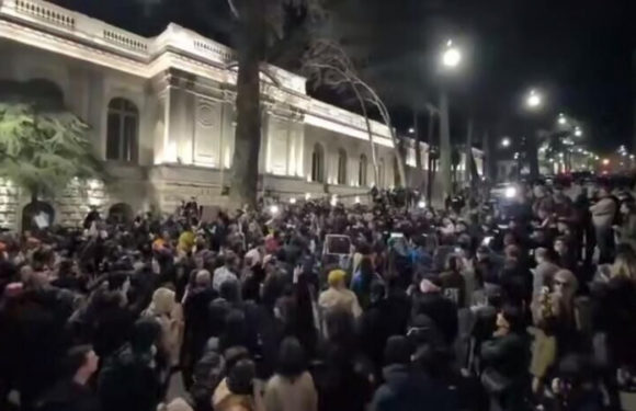 Грузинская оппозиция вышла на масштабную акцию протеста в Тбилиси