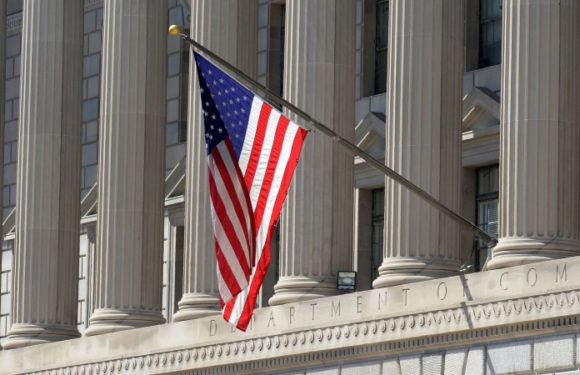США сняли санкции с главы кабинета Орбана