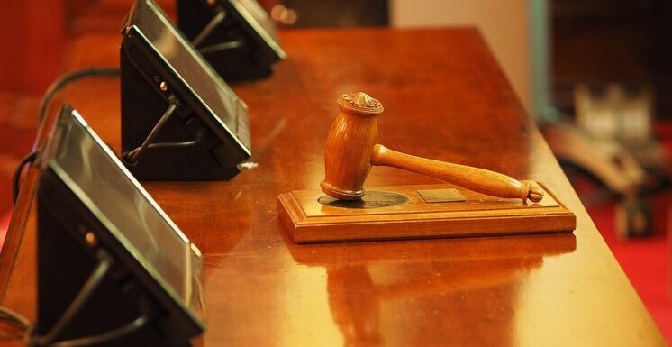 Суд вынес первый приговор коллектору-вымогателю