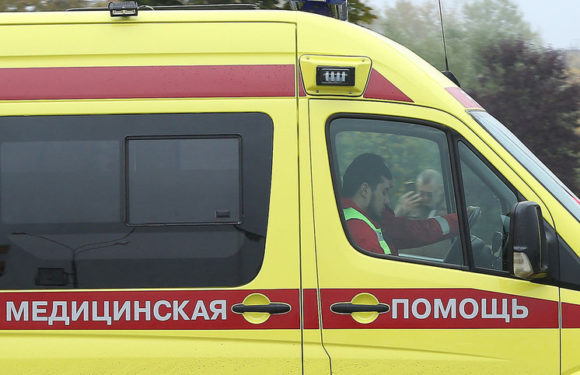 Неадекватный пациент избил сотрудника скорой помощи и сбежал