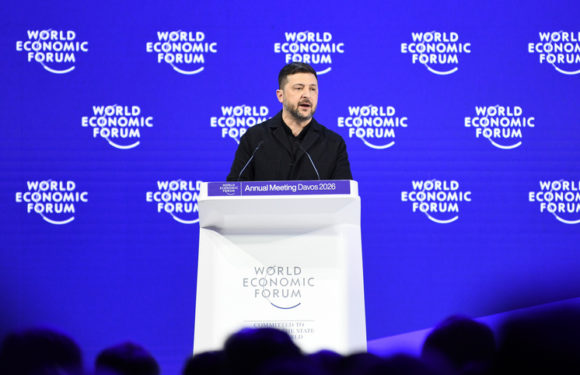 В Европарламенте призвали прекратить помощь Украине после оскорбительной выходки Зеленского