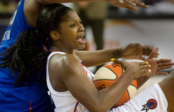 Двукратная чемпионка WNBA и экс-баскетболистка «Надежды» умерла в 43 года