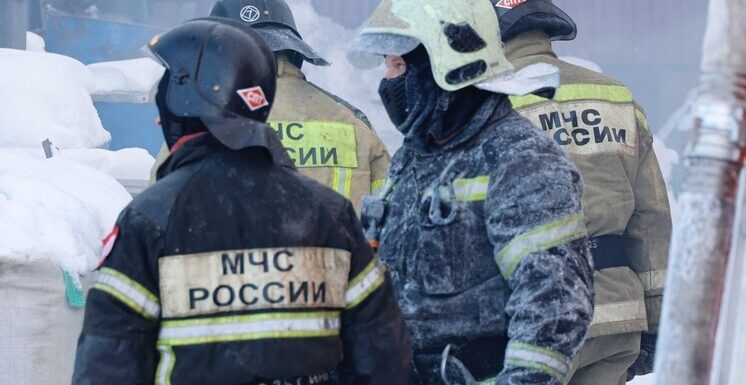 Автомойка и чайхана полыхают на юго-востоке Подмосковья