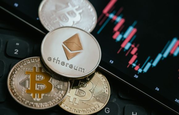 Резервы ETH на бирже Binance сокращаются, но цена альткоина продолжает снижаться