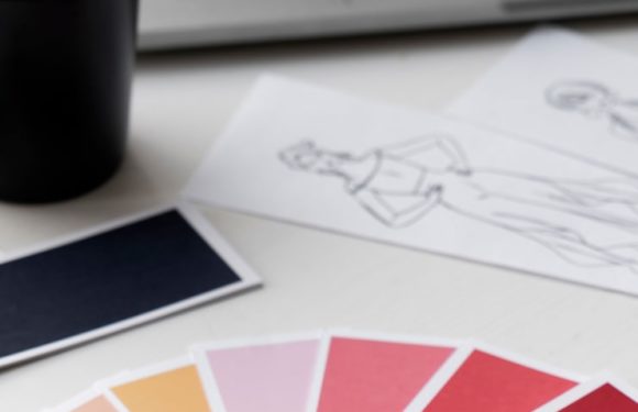 Pantone представил цвета 2021 года