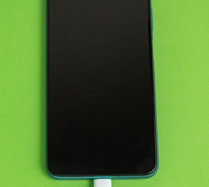Сравнение аккумуляторов iPhone 11 и Pixel 4 XL