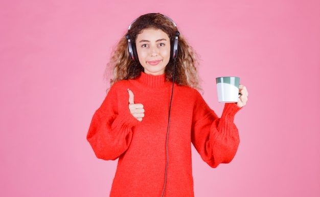 Почему стоит приобрести наушники Apple AirPods 2
