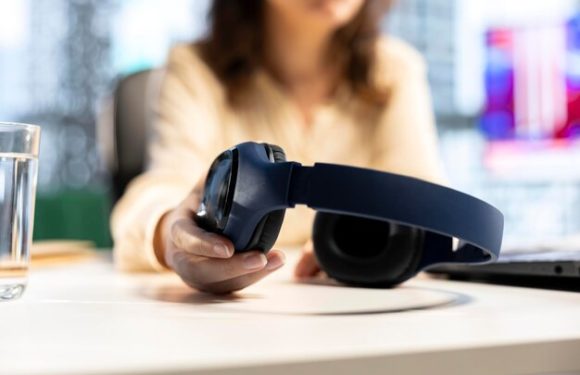 Обзор наушников Microsoft Surface Earbuds