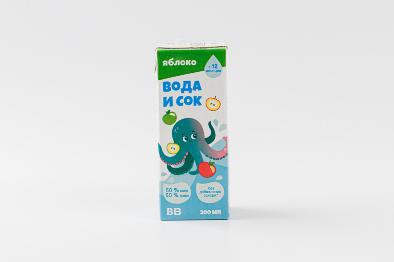 Напиток сокосодержащий "Вода и сок" яблоко, 200 мл